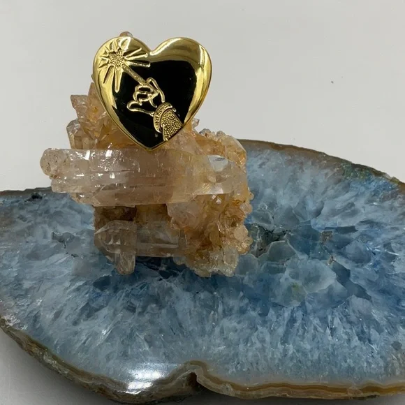 Vtg.Disney The VarietyClub GoldHeart Arm&Wand Magic Star Logo Collectible Brooch - Picture 3 of 7